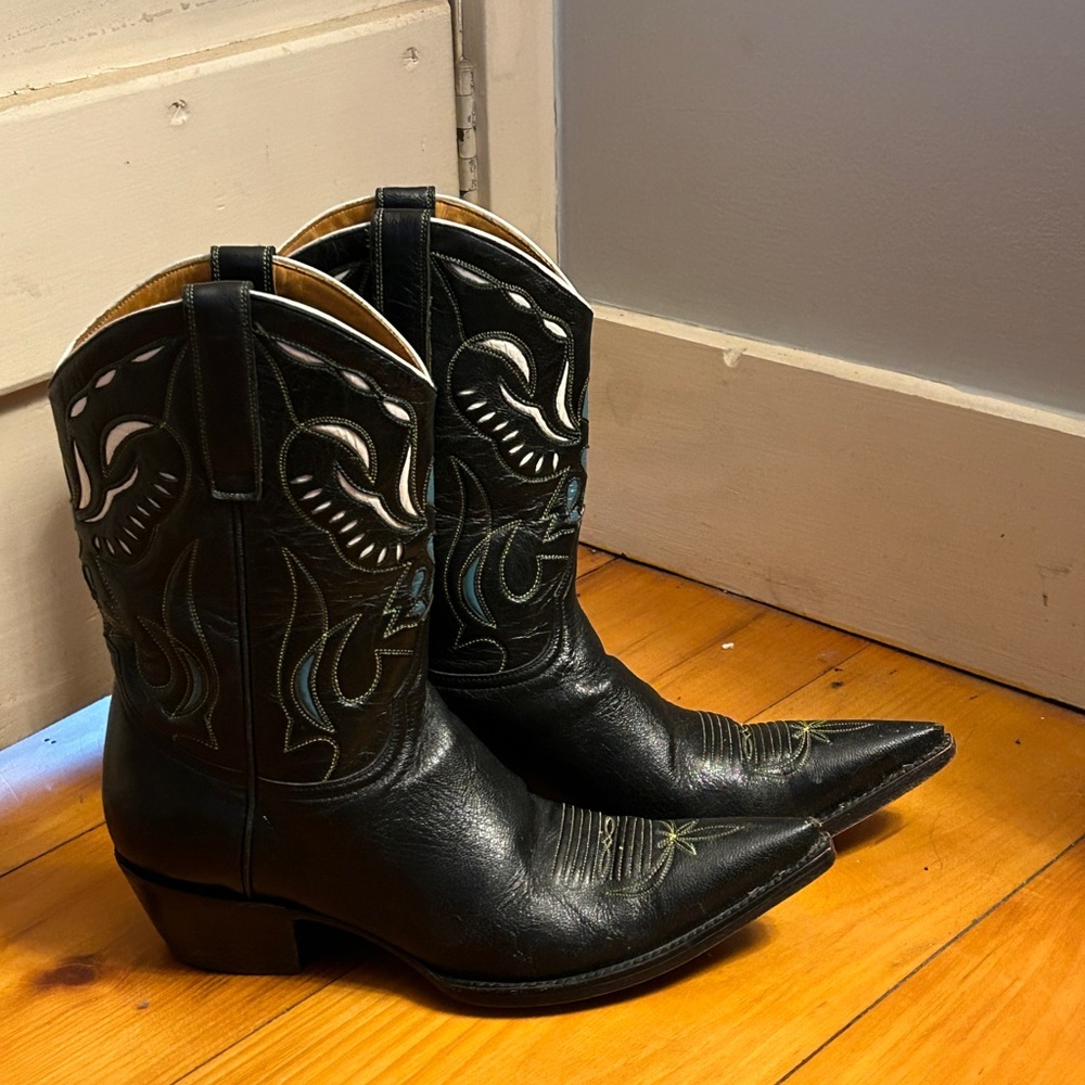 Beautiful Old Gringo Black and Blue Embroidered Cowboy Boots